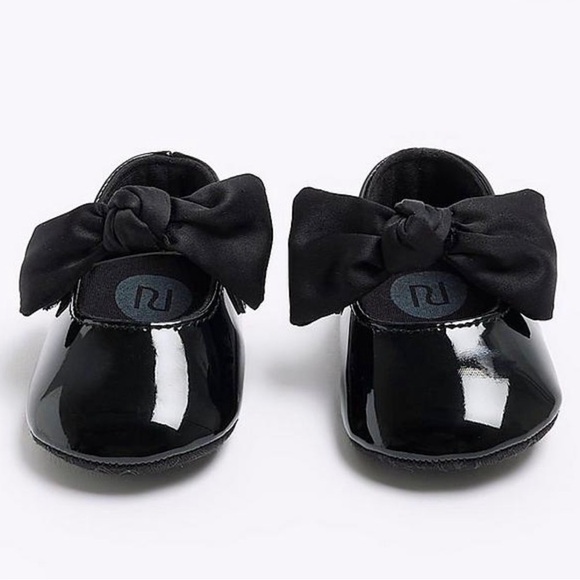 Zara Stylish Black Baby Shoes with Bow - Picture 2 of 4